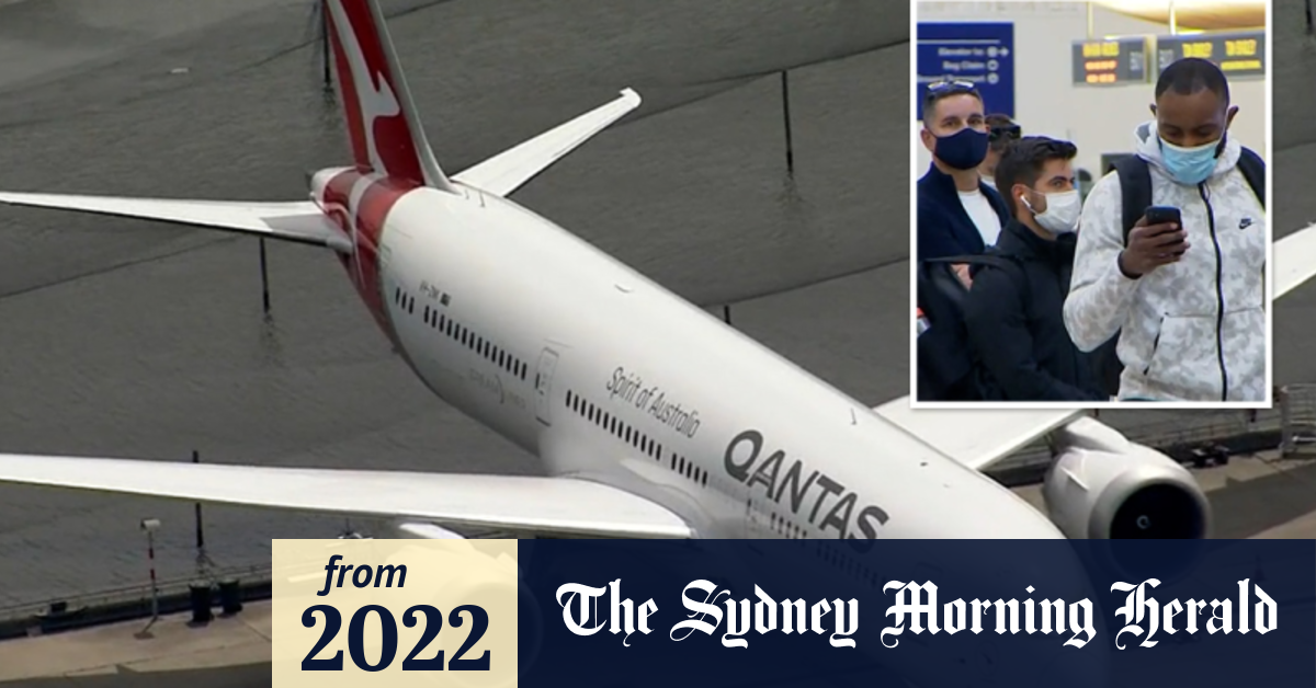 Video Qantas scraps mask requirements